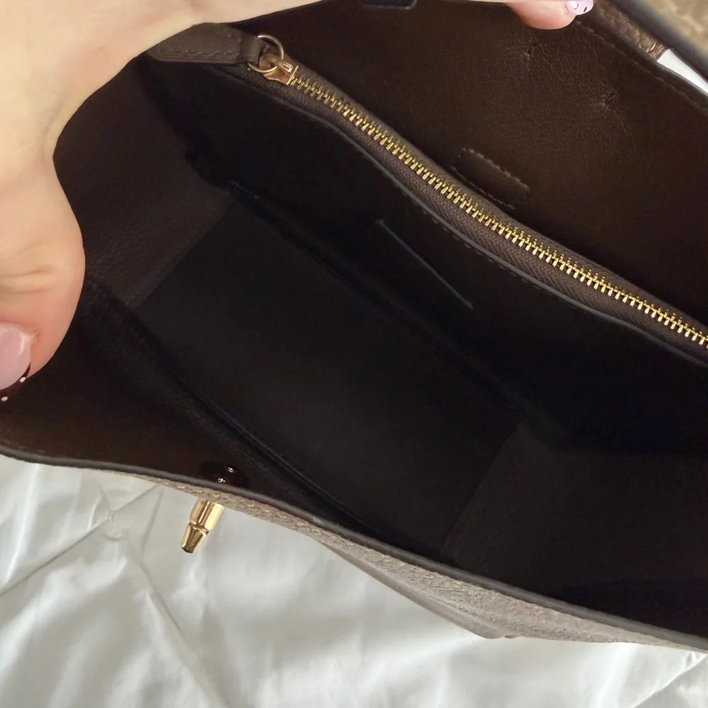 Coach Hadley Shoulder Bag - Picture 4 of 4